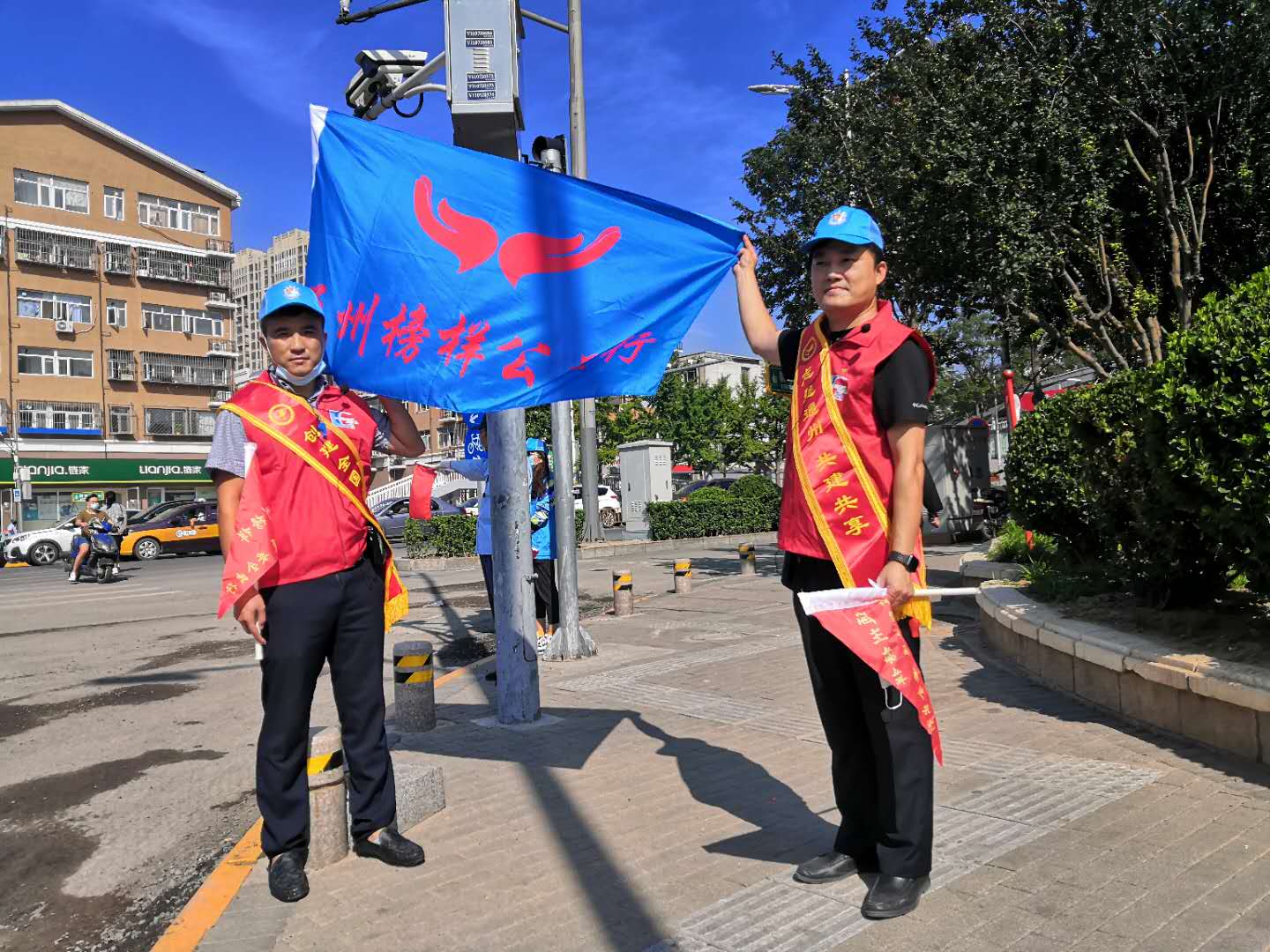 <strong>大鸡巴大屌狂操浪骚穴视频</strong>